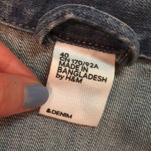 H&M Jackets & Coats - Mid Wash Denim Jacket H&M Jackets & Coats - Mid Wash Denim Jacket